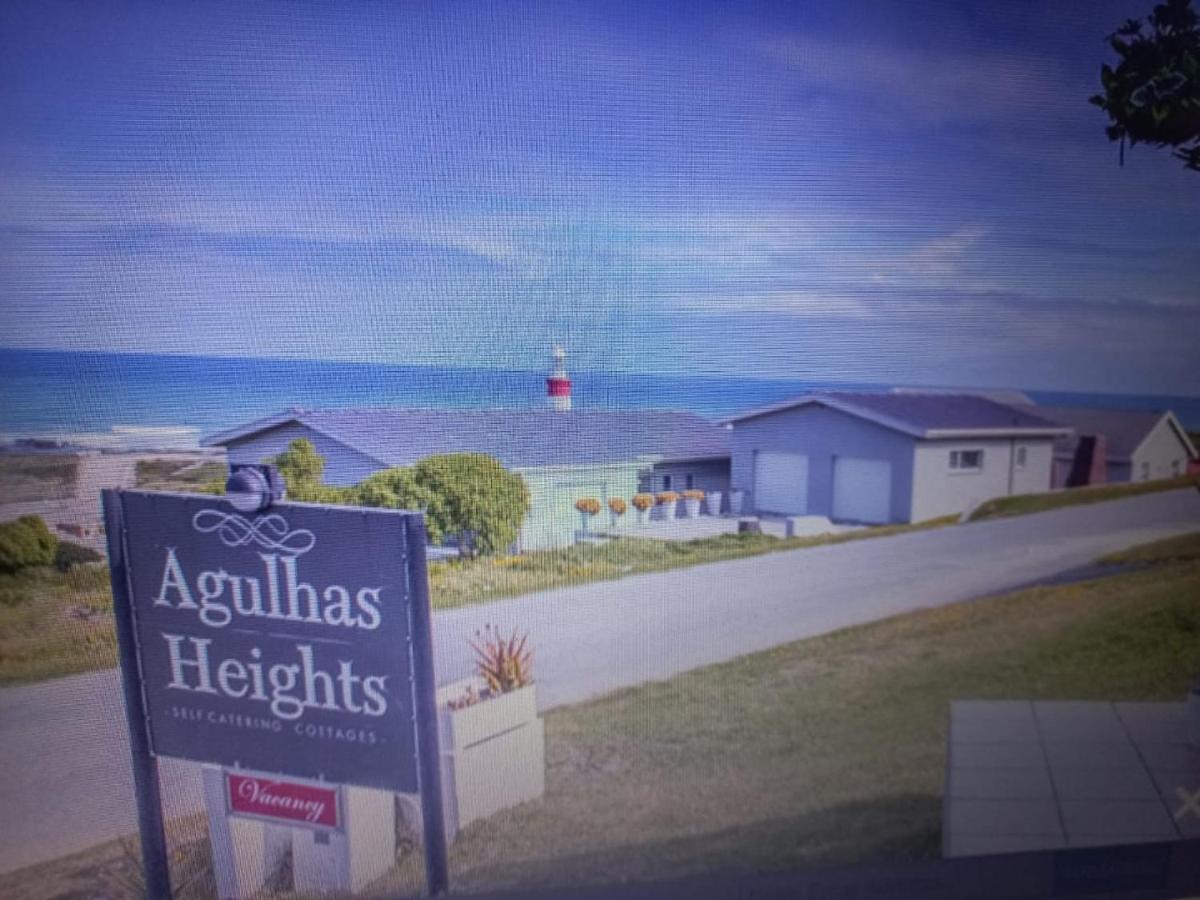 Agulhas Heights Self-Catering Cottages Екстер'єр фото