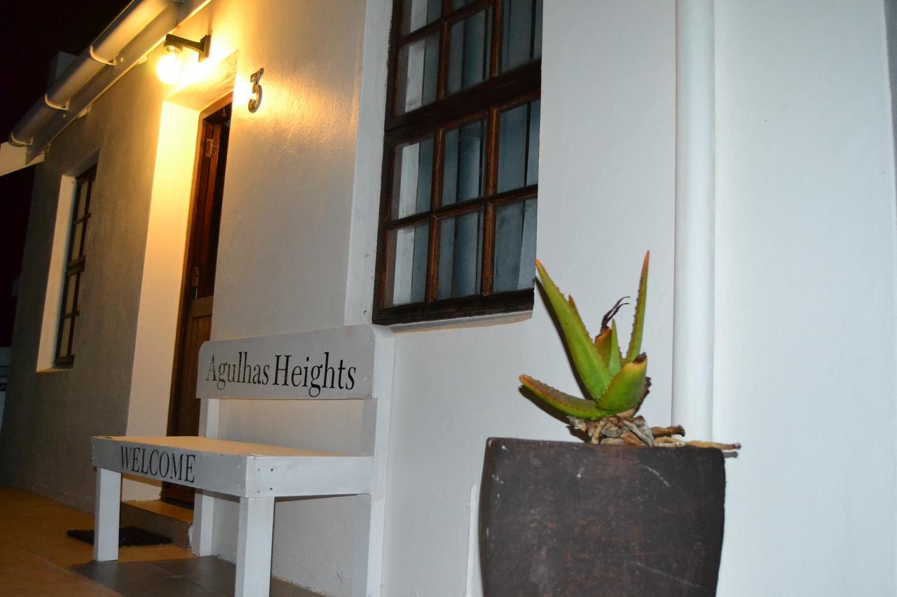 Agulhas Heights Self-Catering Cottages Екстер'єр фото